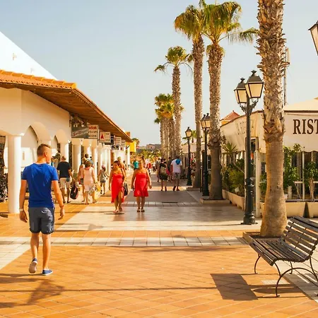 Apartamento 1-bed Sleeps 2 Garden & Pool Access