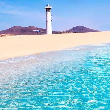 1-bed Sleeps 2 Garden & Pool Access Apartment