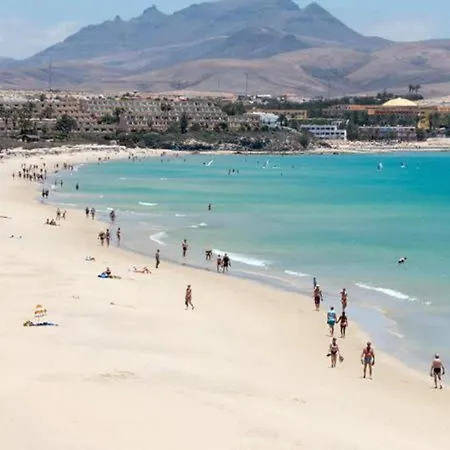 1-bed Sleeps 2 Garden & Pool Access Apartamento