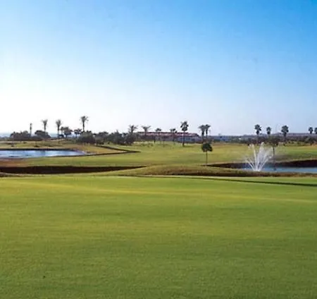 1-bed Sleeps 2 Garden & Pool Access Apartment *