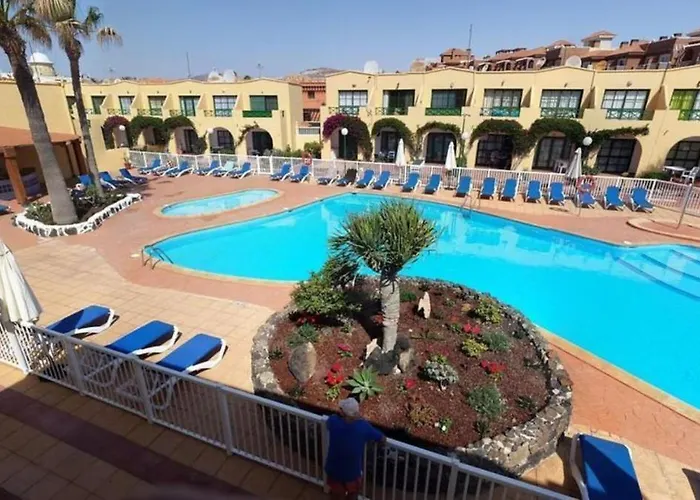 1-bed Sleeps 2 Garden & Pool Access Caleta De Fuste
