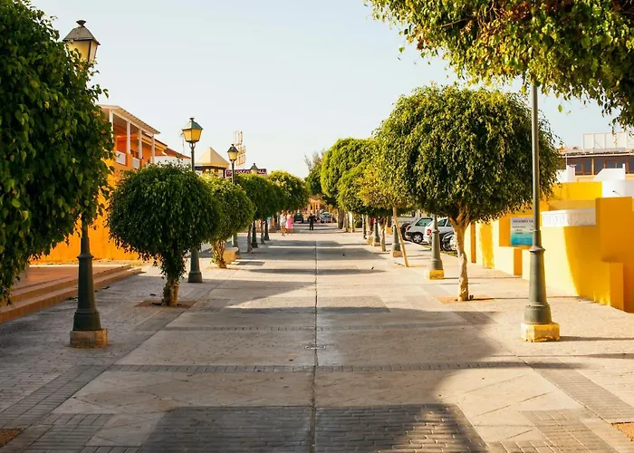 1-bed Sleeps 2 Garden & Pool Access Apartmán Caleta De Fuste