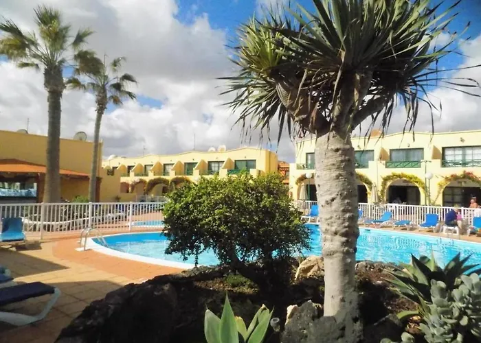 1-bed Sleeps 2 Garden & Pool Access * Caleta De Fuste