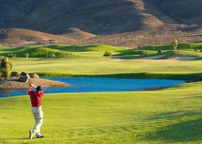 1-bed Sleeps 2 Garden & Pool Access Caleta De Fuste