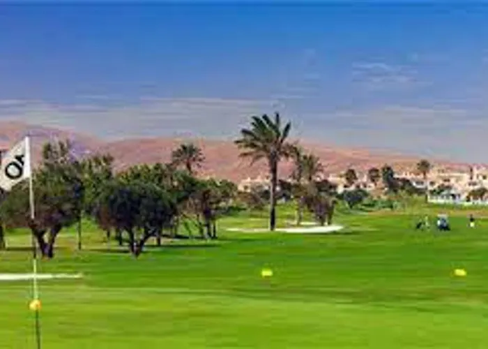 1-bed Sleeps 2 Garden & Pool Access