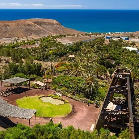 1-bed Sleeps 2 Garden & Pool Access * Caleta De Fuste